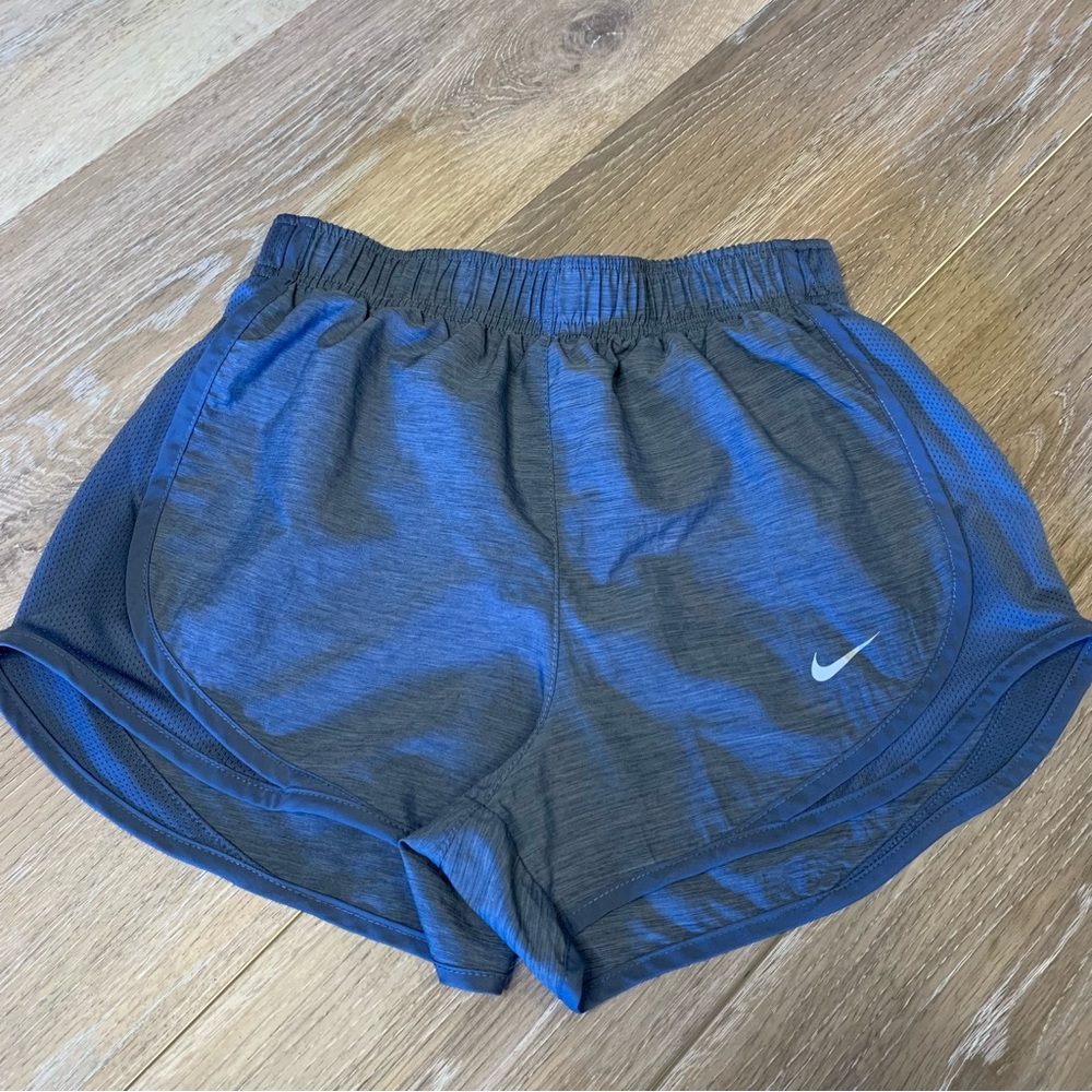 Nike Dri-Fit Women’s Tempo Running Shorts